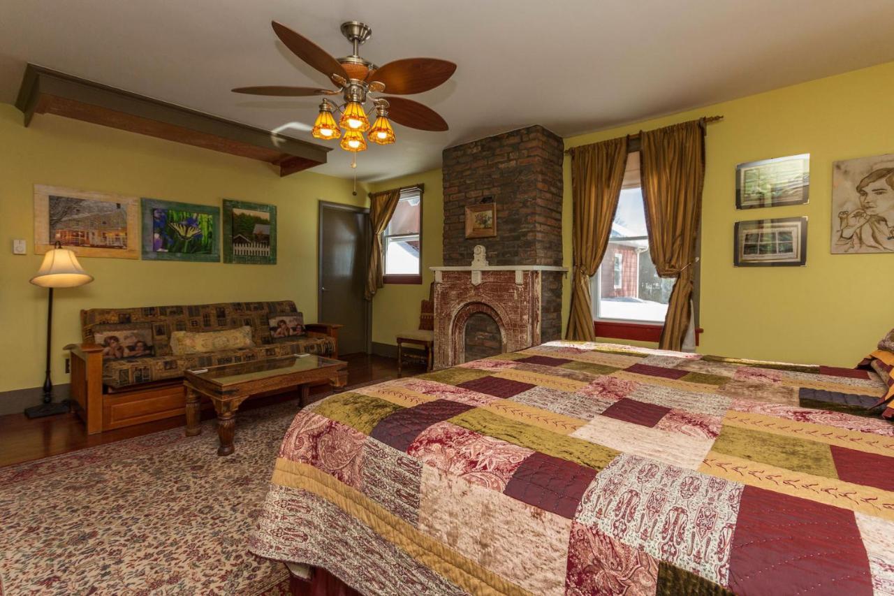 Saratoga Farmstead B&B Saratoga Springs Room photo