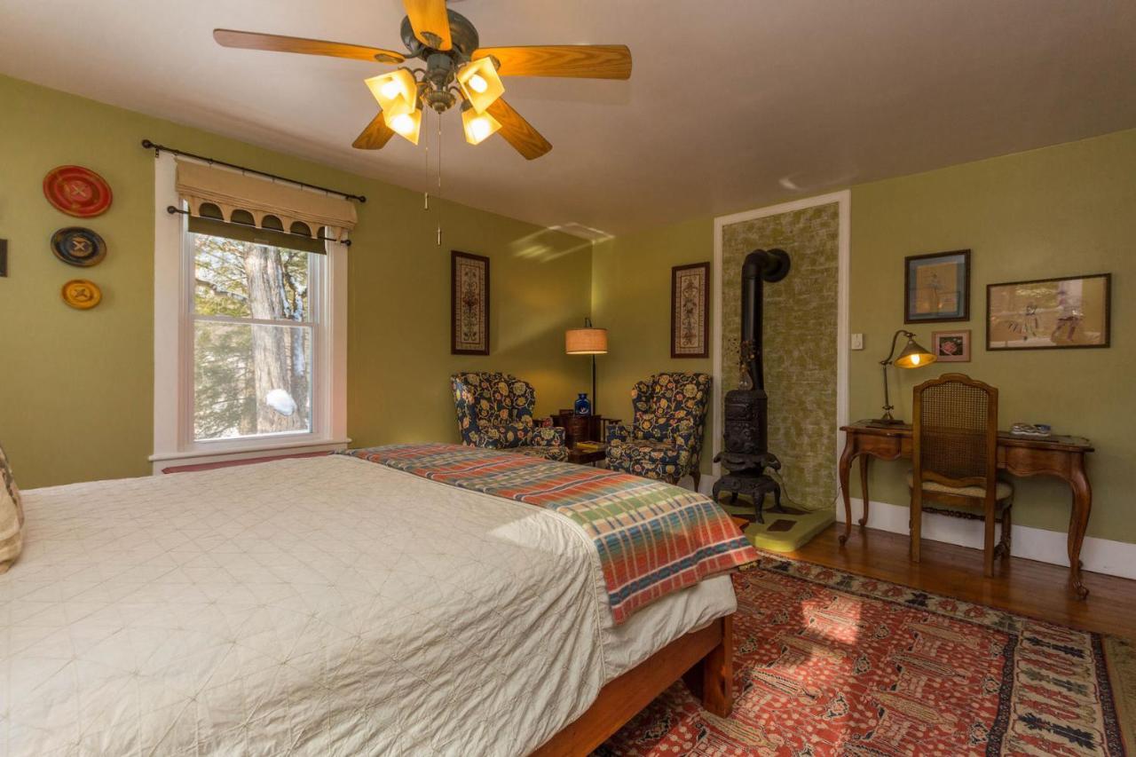Saratoga Farmstead B&B Saratoga Springs Room photo